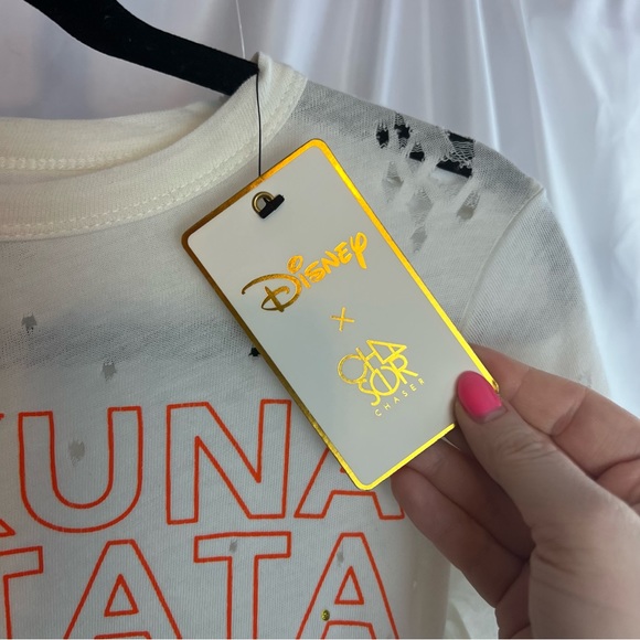 Disney x Chasor Lion King Hakuna Matata Distressed T-Shirt, size XS NWT - Picture 5 of 8